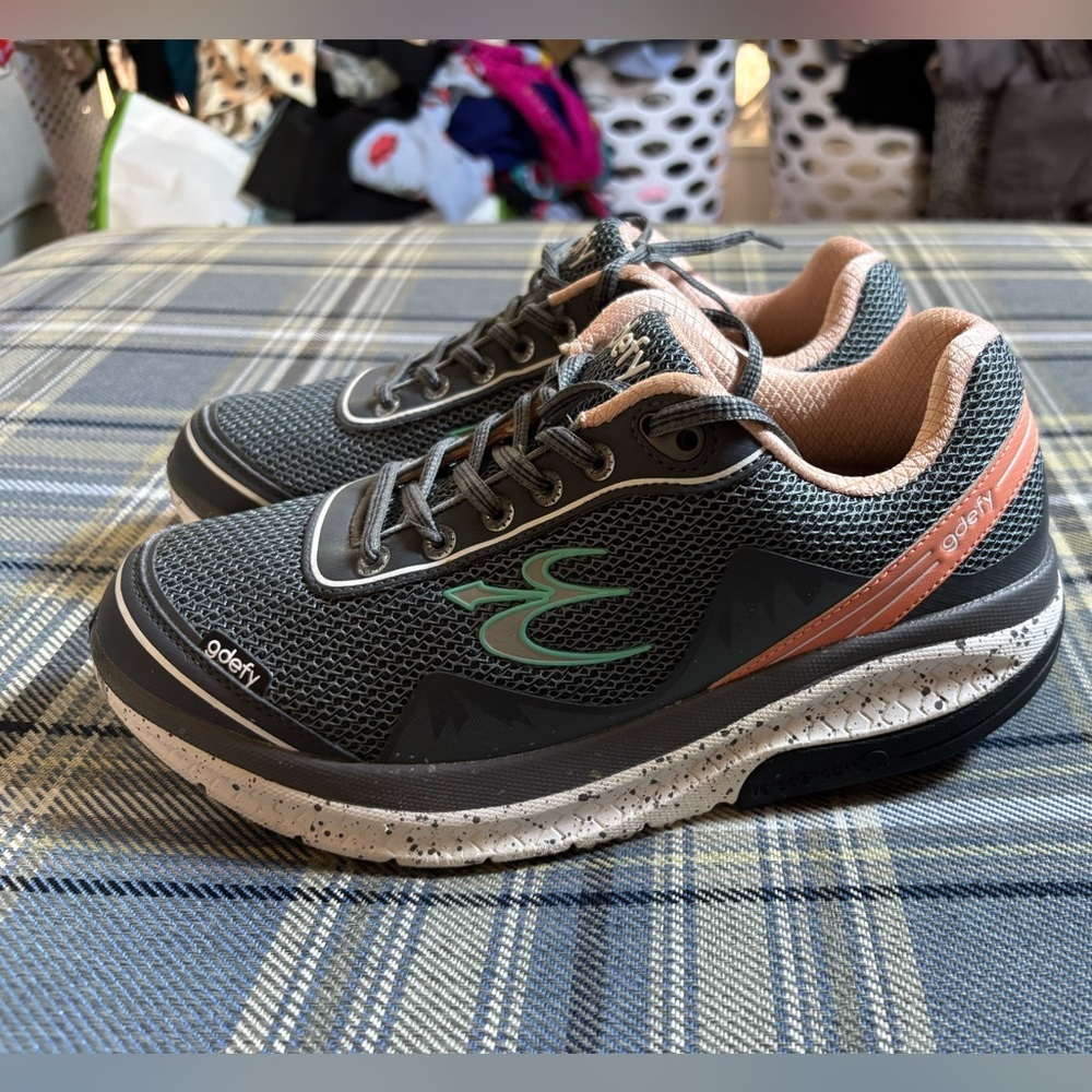 GDEFY Mighty Walk Athletic Shoes Gray/Pink
